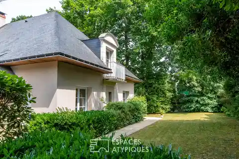 Contemporary Elegance in a Natural Setting