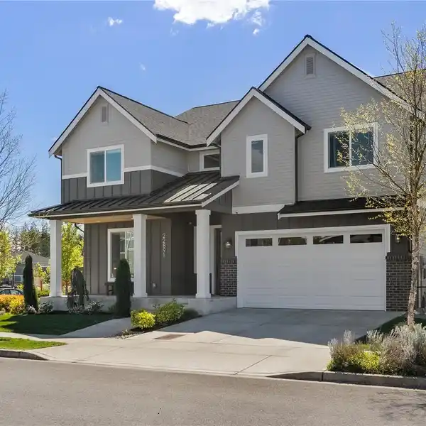FORMER MODEL IN THE VIBRANT TEN TRAILS COMMUNITY