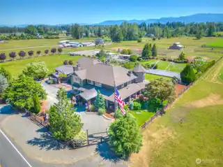 Magnificent Estate with High-Quality Materials and Layout Throughout