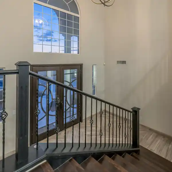 BREATHTAKING CUSTOM SIX BEDROOM ESTATE