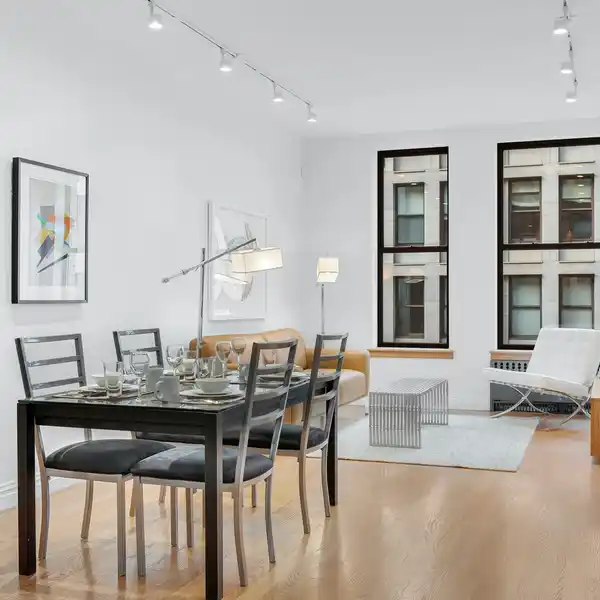 FLOOR-THROUGH MINT LOFT CONDO
