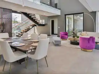 Agata Contemporary Home