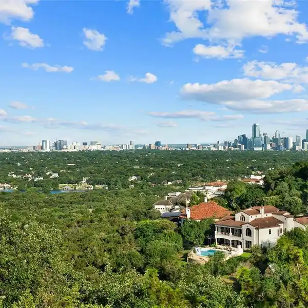 EXTRAORDINARY HILLTOP OPPORTUNITY