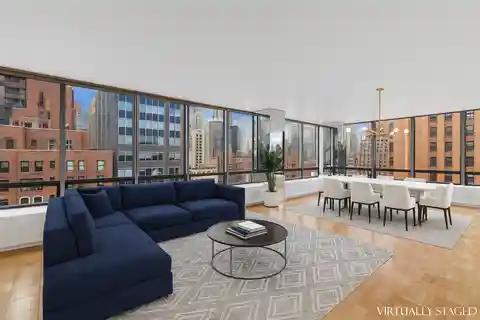 Expansive City-View Residence at Prestigious Un Plaza