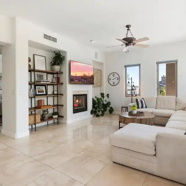 PRIVATE FULLY UPDATED SCOTTSDALE MOUNTAIN HOME