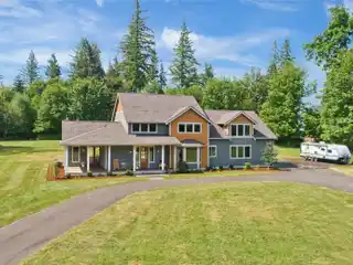 Custom Beauty on 3.65 Acres