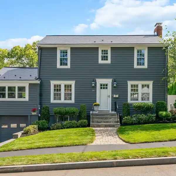 TURNKEY CENTER ENTRANCE COLONIAL