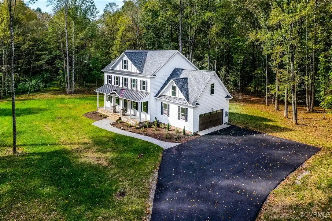 New Home on over Four Acres in Dovershire