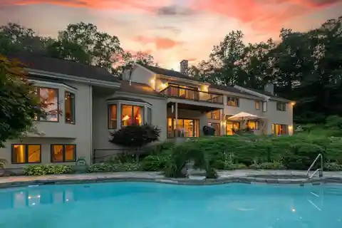 Stunning Custom-Built Contemporary Home