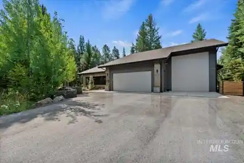 Scandinavian-Style Sanctuary