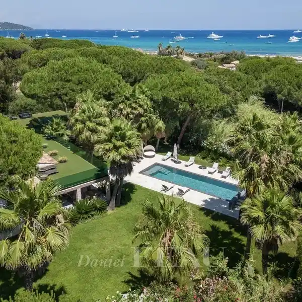 MODERN LUXURY WITH TRANQUILITY