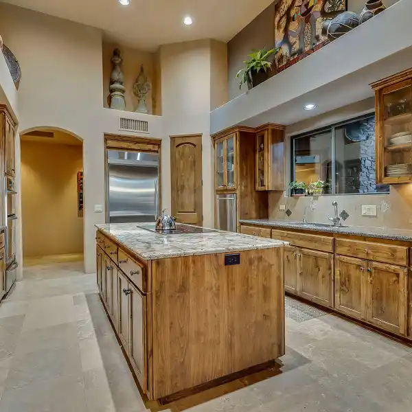 STRIKING RESIDENCE IN CANYON PASS AT DOVE MOUNTAIN