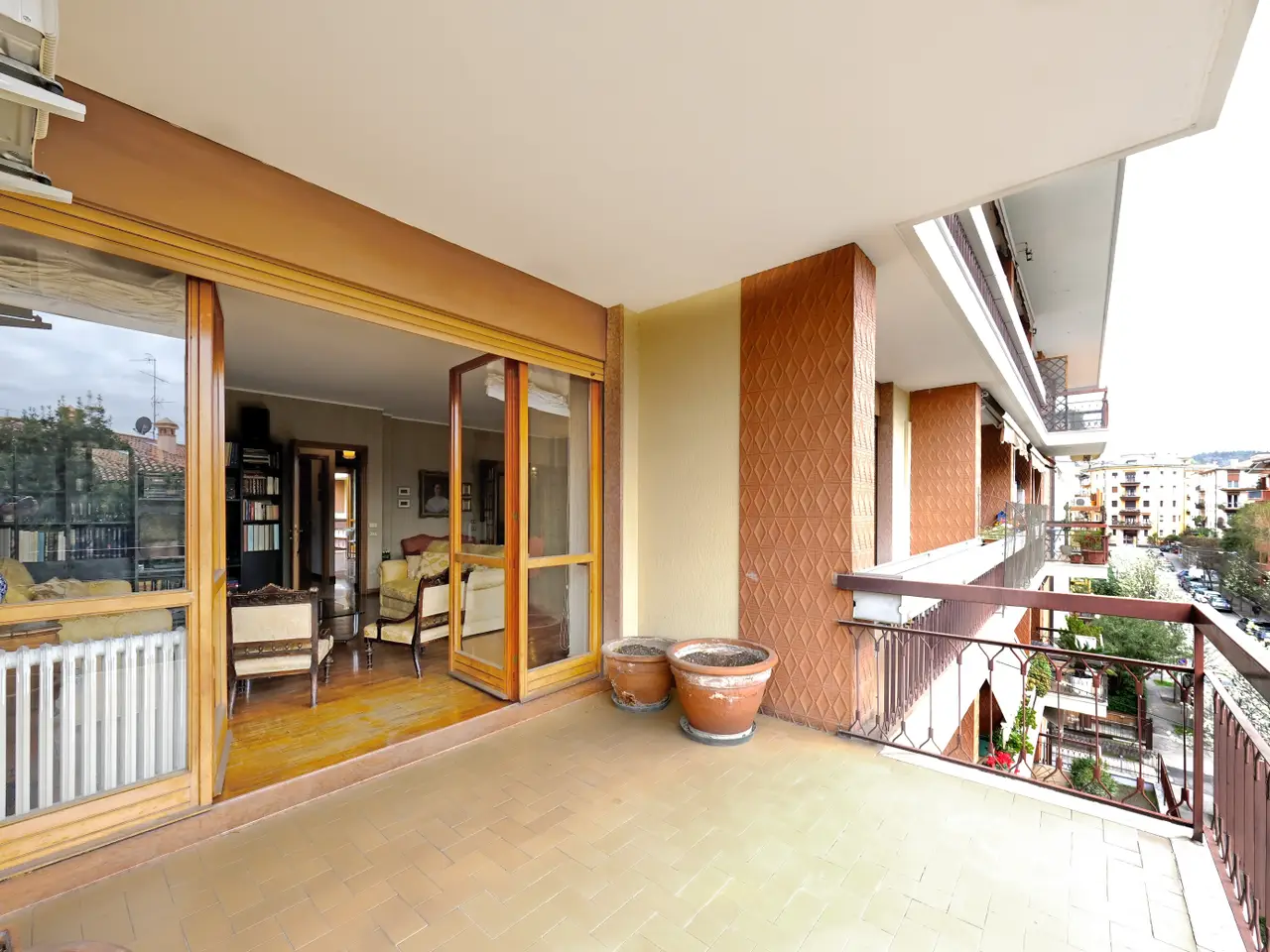 Small Image