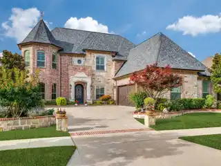 Extraordinary Shaddock-Built Home