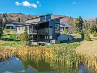 Meticulously Crafted Wildewood Residence in Stowe