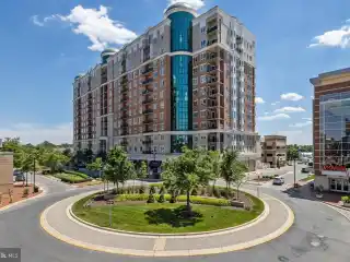 Stunning Residence in the Heart of Annapolis Town Center