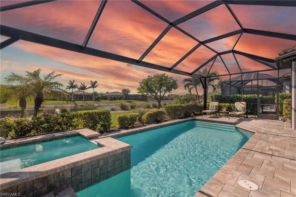 A Vacation Lifestyle in Esplanade with Golf Membership Included