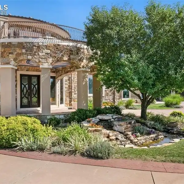REMARKABLE MOUNTAINSIDE ESTATE
