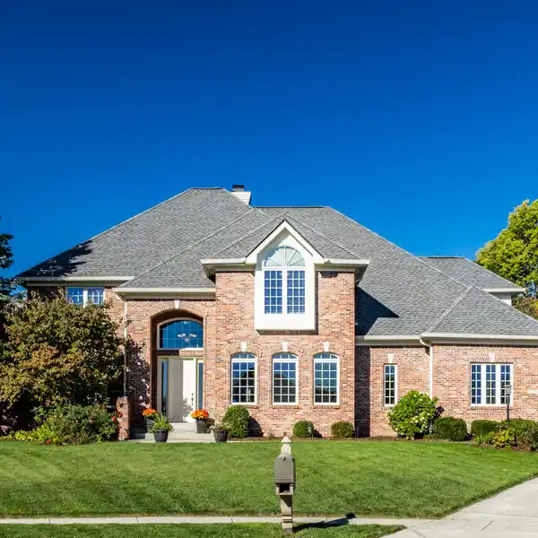 STUNNING HOME ON A PEACEFUL CUL-DE-SAC