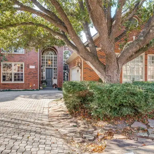 WARM TWO-STORY TRADITIONAL HOME