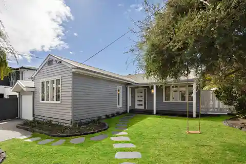 Light-Filled Single-Level Home