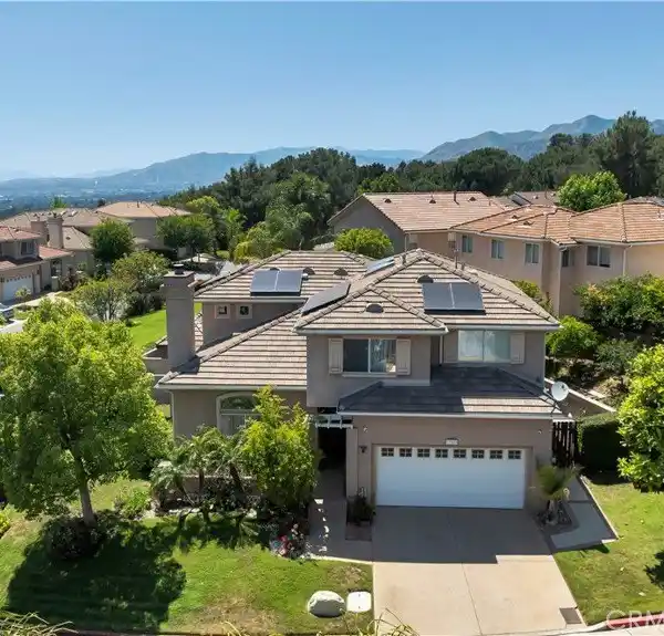 PERFECT RETREAT IN THE SUMMIT AT MOUNTAIN VIEW