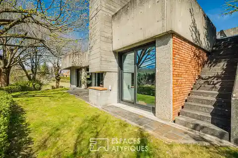 Exceptional Estate with Extensive Outdoor Area