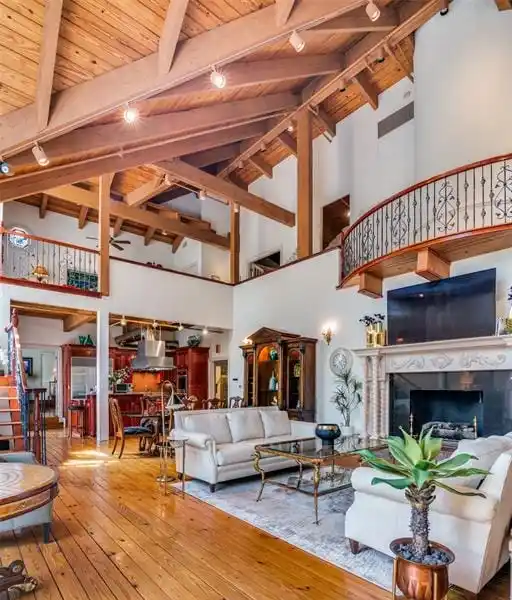 A SLICE OF TEXAS HILL COUNTRY IN THE HEART OF LAKEWOOD