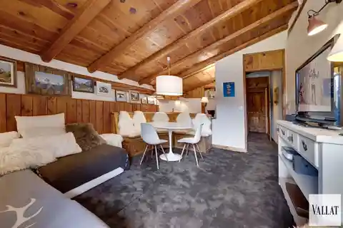 Exceptionally Located Apartment with Breathtaking Views