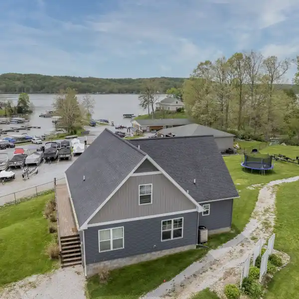 WATERFRONT LIVING WITH PRIVATE DOCK AND PERGOLA
