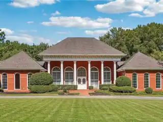 Expansive Brick Estate Potential in an Unbeatable Location