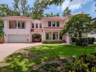 Single-Owner Home Overlooking Waverly Park