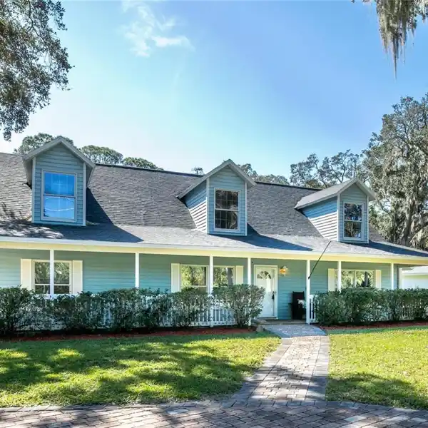 THE PERFECT FLORIDA OASIS