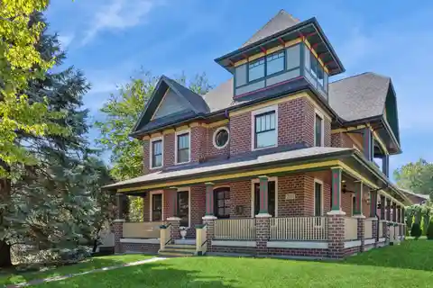 Iconic Victorian Luxury with Artisan Craftsmanship and Smart Design