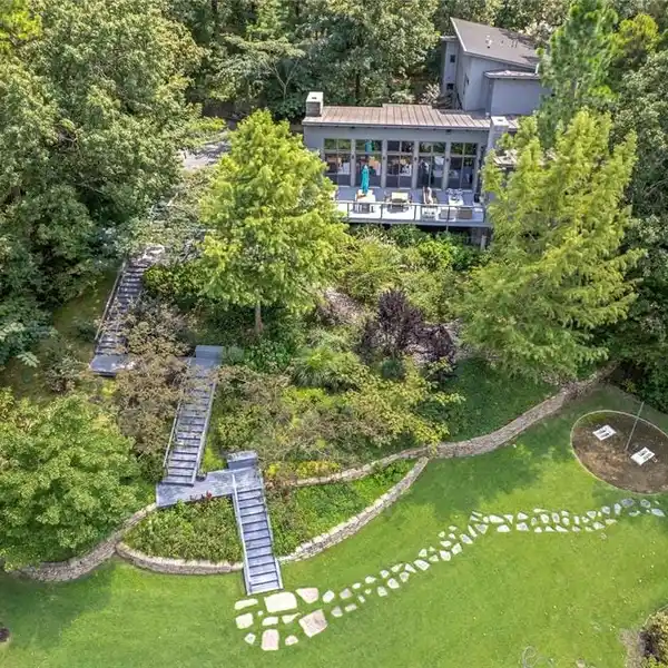 BEAUTIFUL COMPOUND ON LAKE CYPRESS SPRINGS