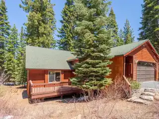 Rare Single-level Property in a Private Tahoe Donner Setting