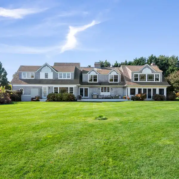 SIX BEDROOM HAMPTONS SUMMER RENTAL