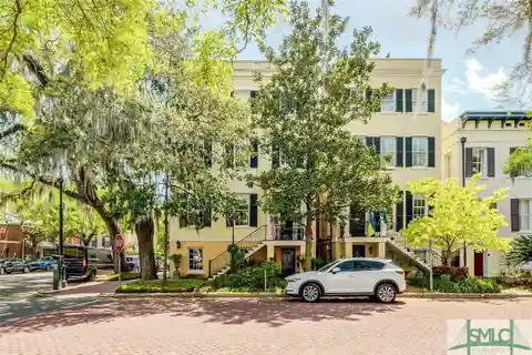 Pristine Savannah Penthouse in Ideal Historic District