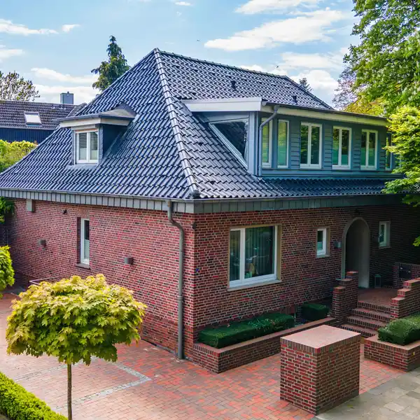 GORGEOUS MODERNIZED HOME