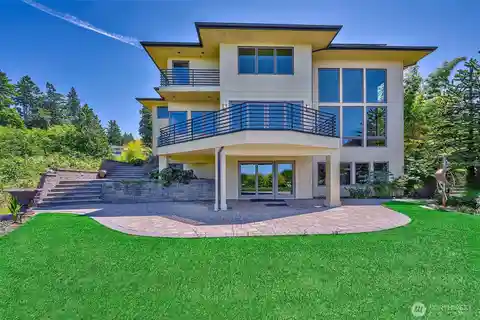 Truly Special Northwest Retreat