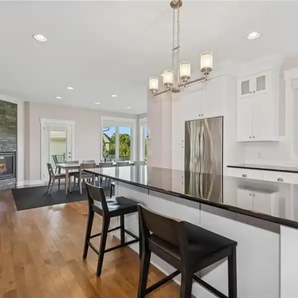 IMMACULATE ENCLAVE HOME WITH EXPANSIVE LIVING SPACE