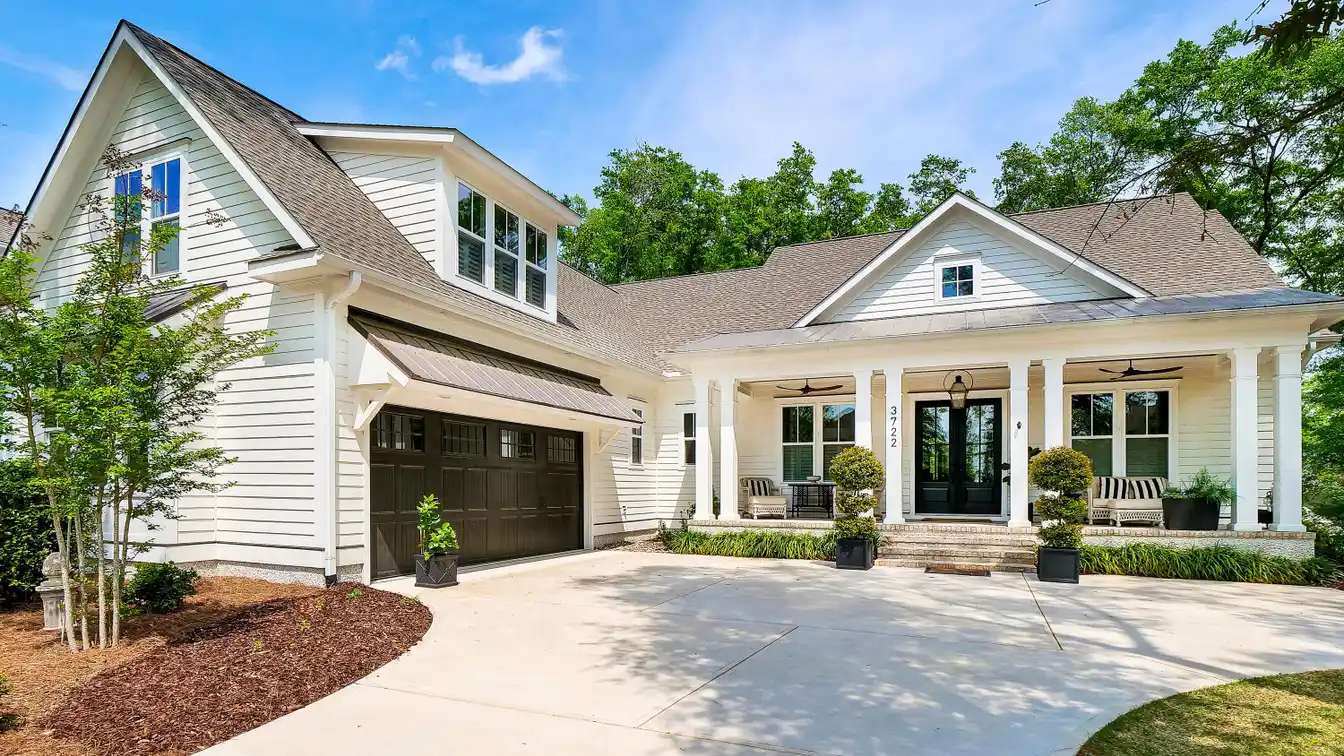 Immaculate Home in River Bluffs