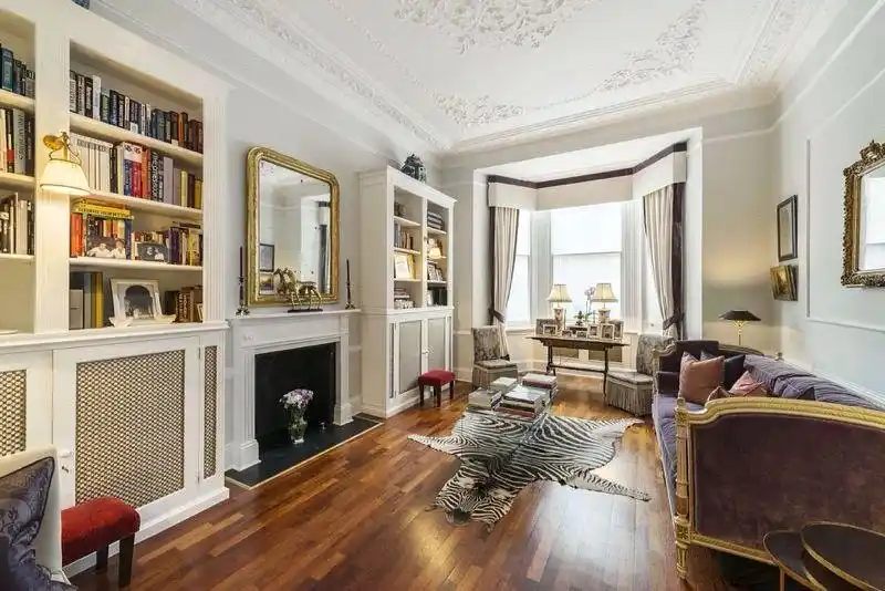 Elegant Chelsea Flat