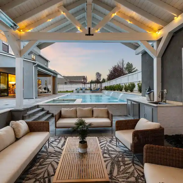 STUNNING PRIVATE RETREAT - RANCHARRAH ESTATE