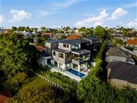 UNDERSTATED LUXURY WITH MILLION-DOLLAR VIEWS