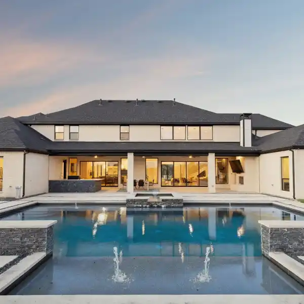 CUSTOM EXECUTIVE ESTATE IN STINSON HIGHLANDS