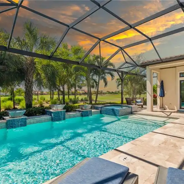 A VACATION LIFESTYLE IN ESPLANADE