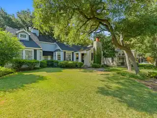 Unmatched Location in Desirable Tarrytown