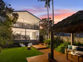 Luxuriously Liveable Coastal Entertainer