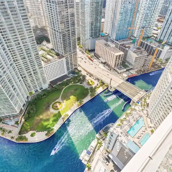 LUXURY LIVING AT THE ICONIC ASTON MARTIN RESIDENCES